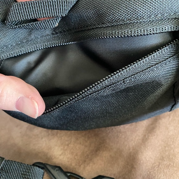 Outdoor Products Essential Waist Pack/Belt Pack Adjustable.3 pockets. Reflective - Picture 9 of 11